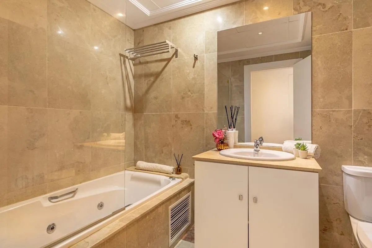 Tropical Sunset Paradise With Pool And Free Parking Sotogrande Apartment
